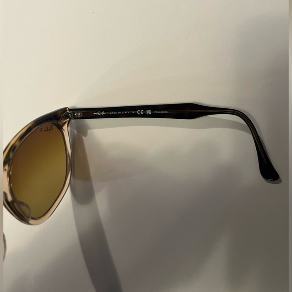 Ray-Ban Women\'s Brown Tortoiseshell Sunglasses - Classic Style main image 3